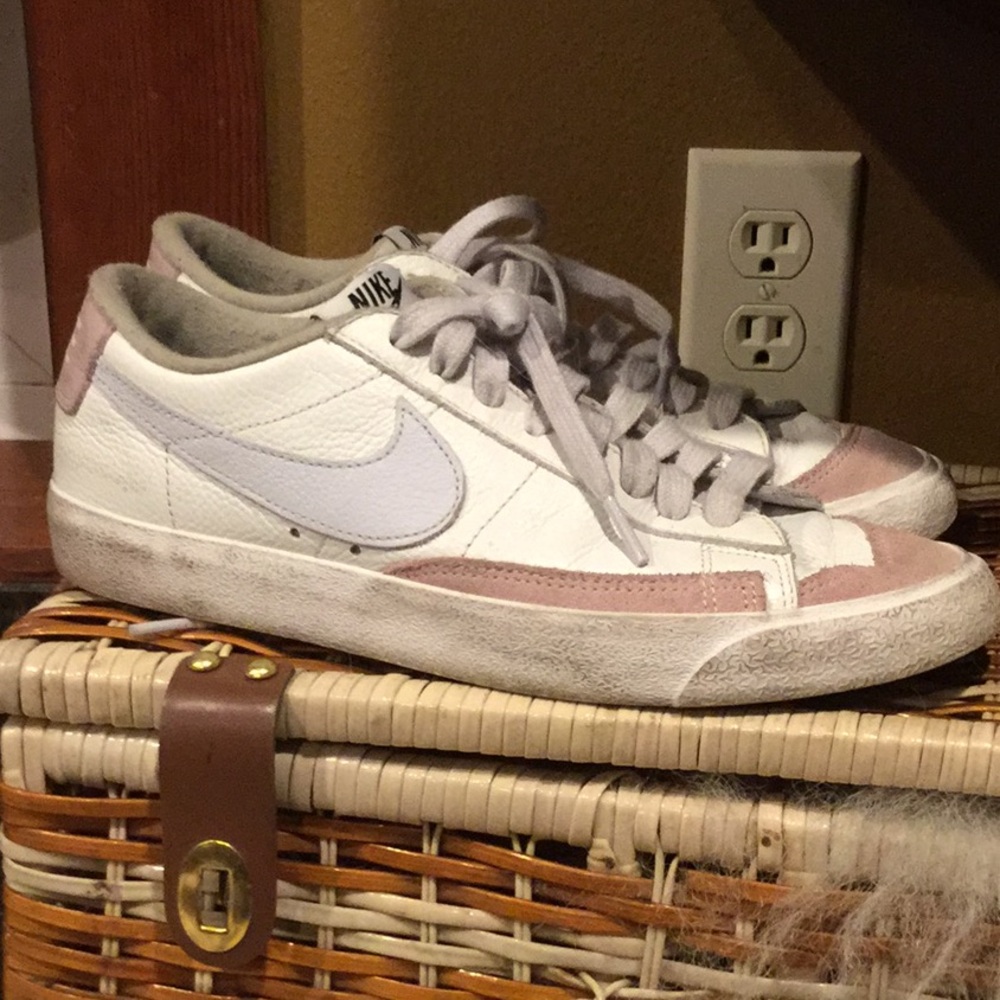 Nike sneakers jumbo KRS travel vacay rodeo cowgirl festival travel lounge cabin - Picture 2 of 7